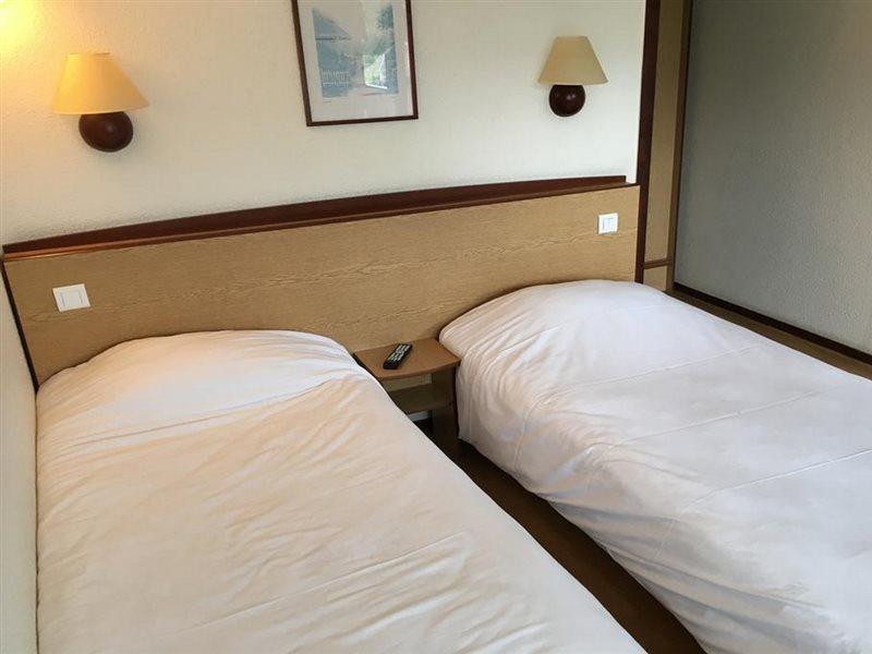 Greet Hotel Chatellerault Luaran gambar