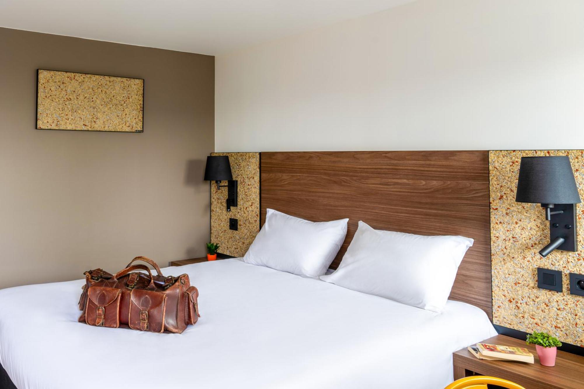 Greet Hotel Chatellerault Luaran gambar