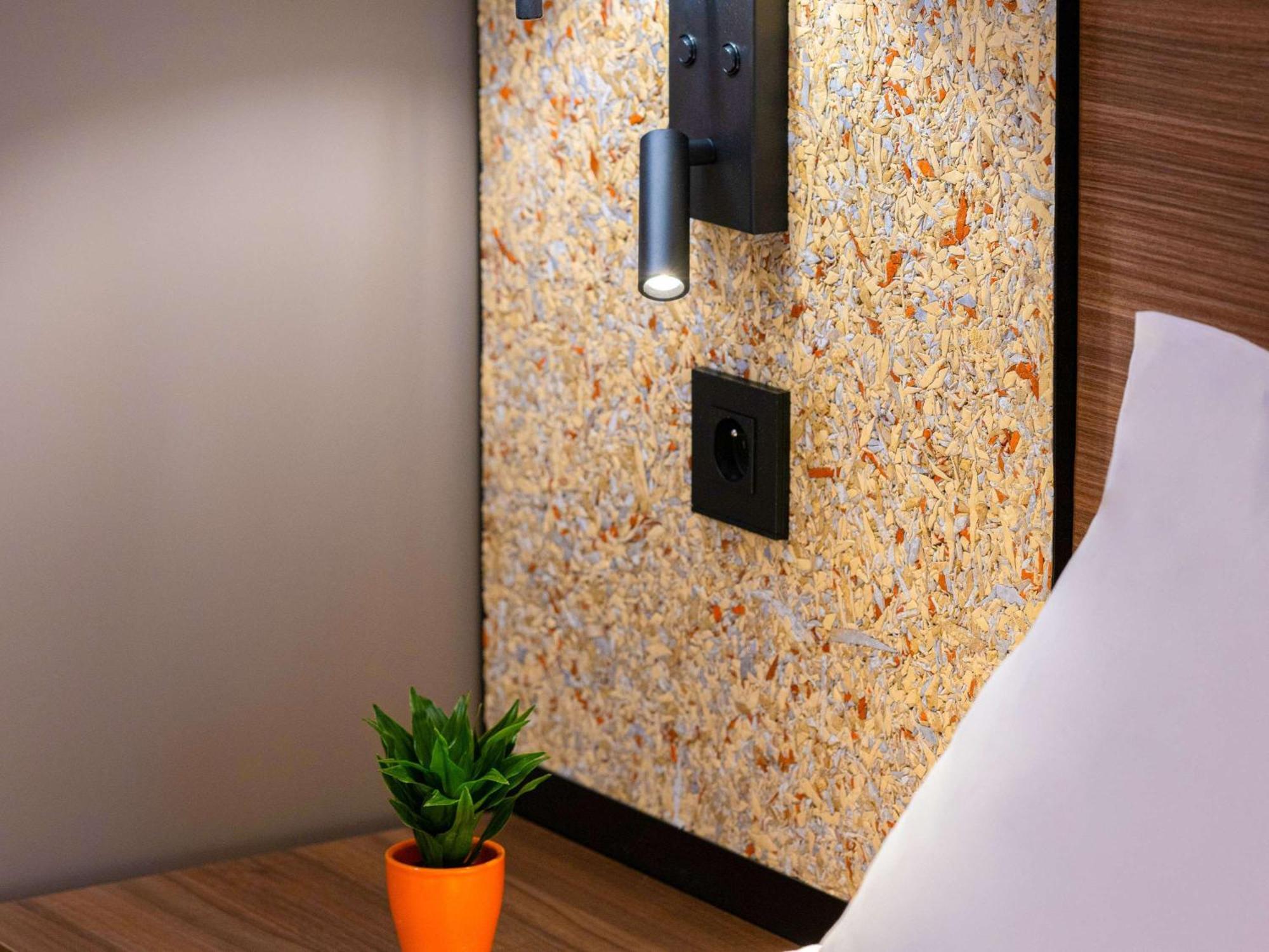 Greet Hotel Chatellerault Luaran gambar